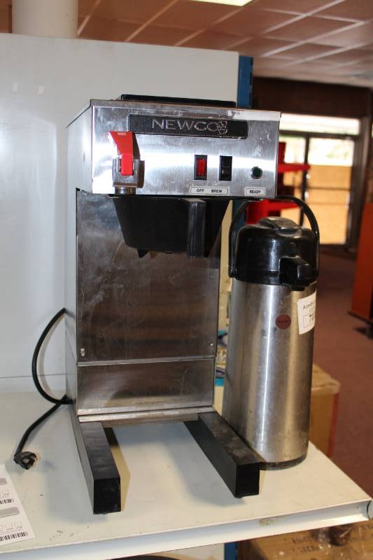 lot 24 image: 2004 Newco Coffee Machine
