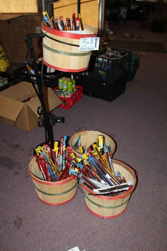lot 73 image: Stand with 4-Wicker Baskets