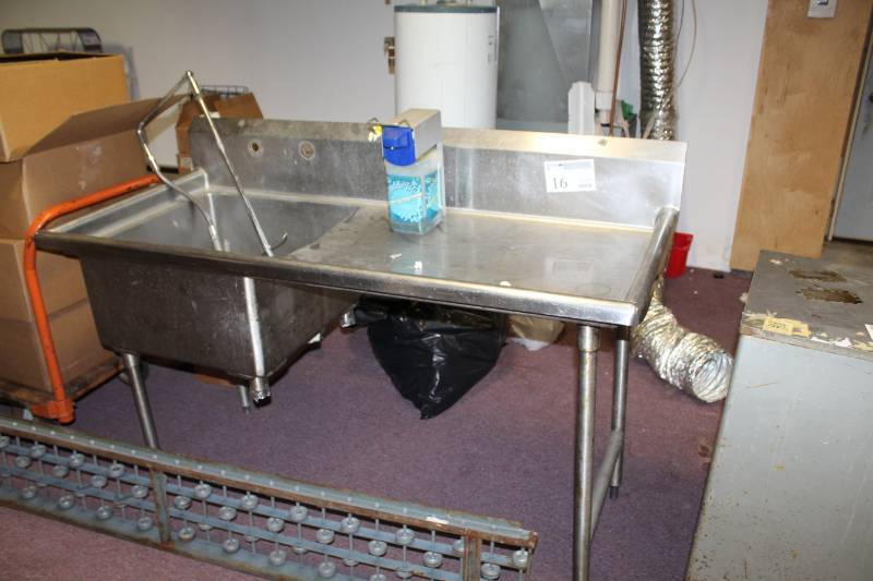 lot 16 image: Commercial Stainless Steel Sink Wash Station