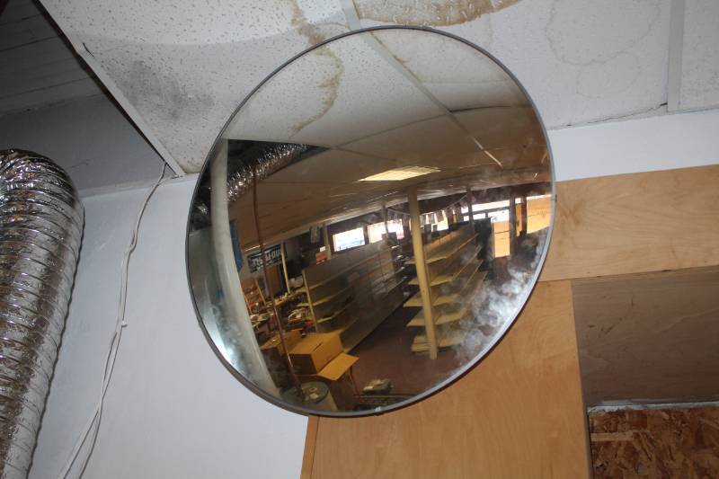 lot 70 image: Wall-Mount Corner Safety Mirror