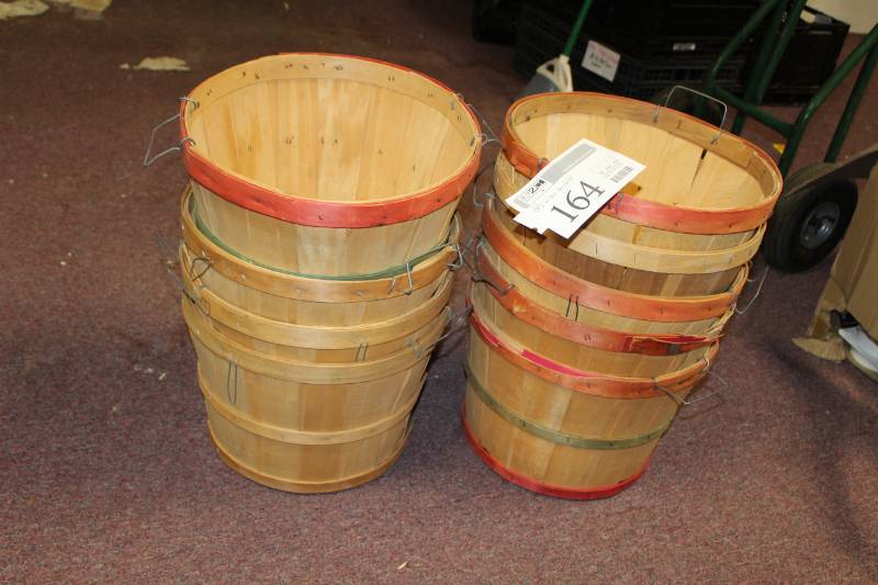 lot 164 image: Lot of (8) Wicker Baskets