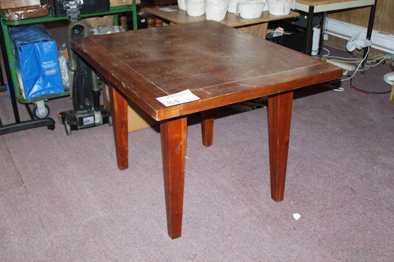 lot 84 image: Wood Table