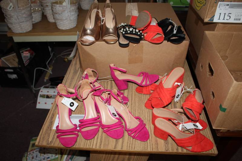 lot 115 image: Womens Shoes