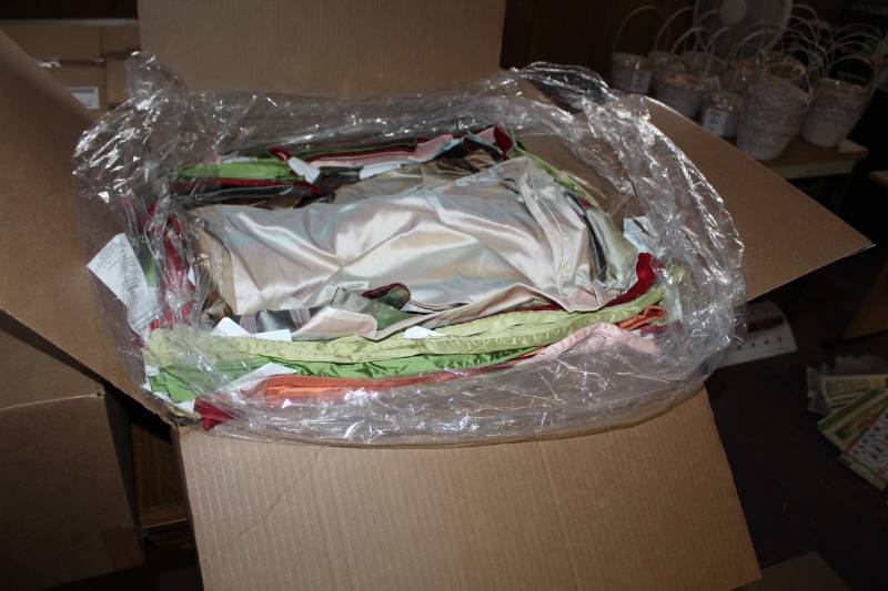lot 160 image: Lot of (150) Pillow Cases
