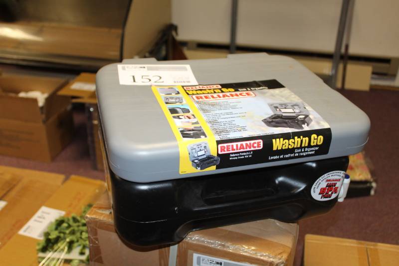 lot 152 image: Reliance Washn Go Sink and Organizer