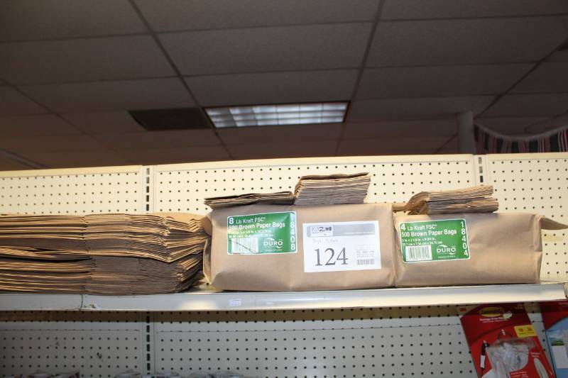 lot 124 image: Kraft Brown Paper Bags
