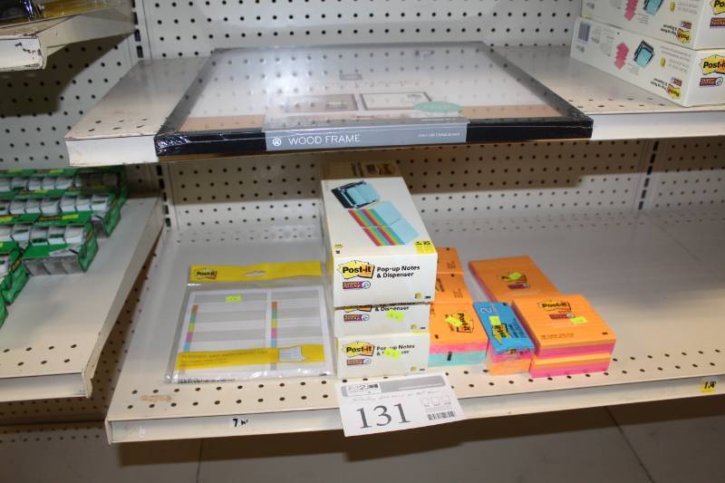 lot 131 image: 3M Post-It Notes and Dispensers