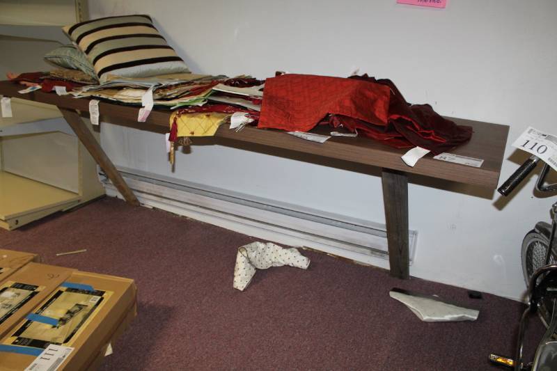 lot 87 image: Wall-Mount Table