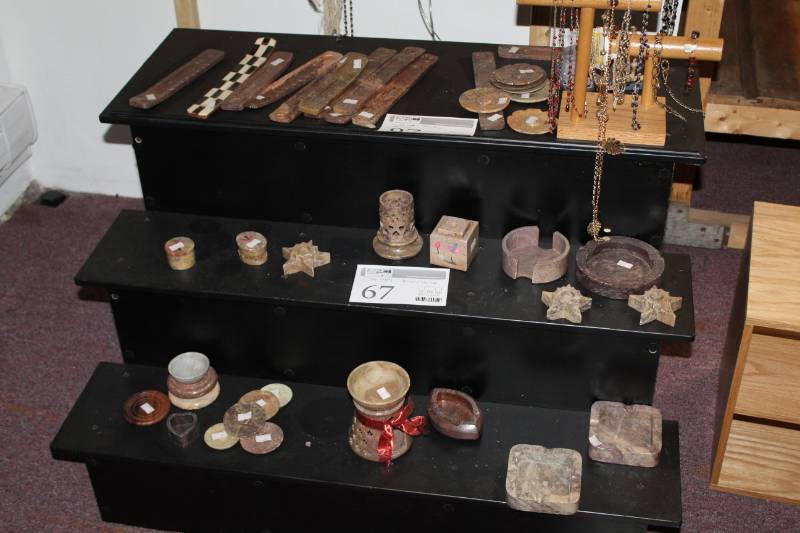 lot 97 image: Candleholder, Jewelry, Ash Trays
