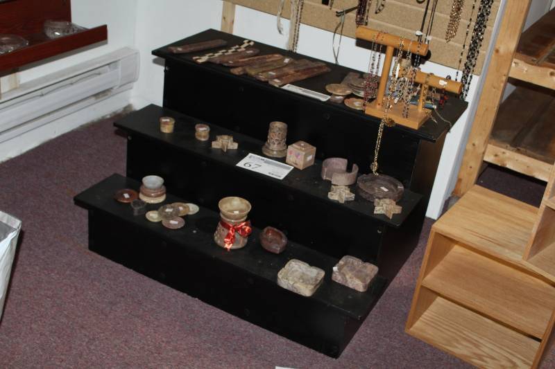 lot 67 image: 3-Step Display