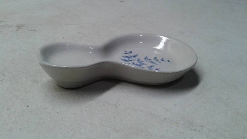 lot 65 image: Red Wing Stoneware Spoon Tray