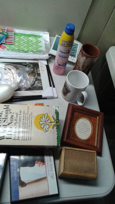 lot 85 image: Bin Filled With Mixed Household Items