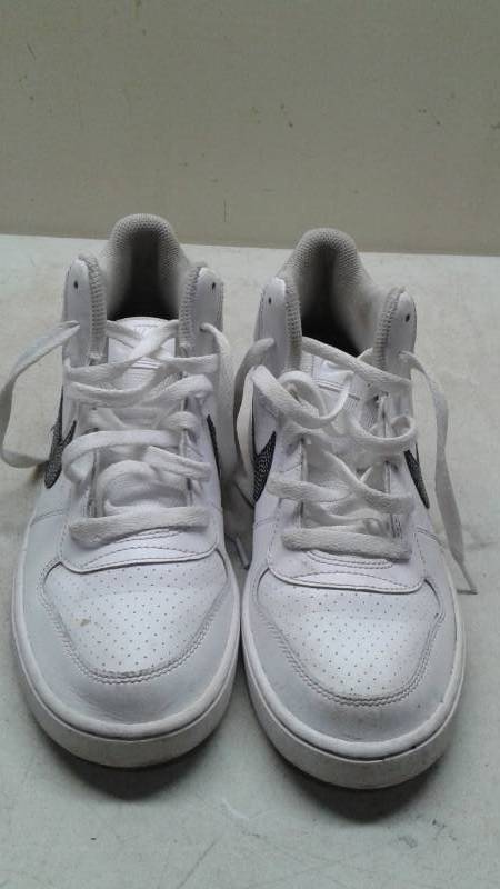 lot 71 image: Pair Of White Nike High Top Shoes, Size 6y, Used, May Show Wear