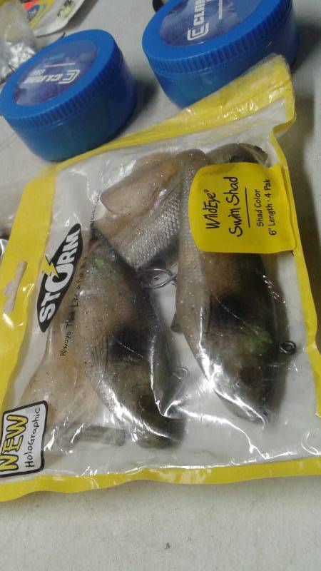 lot 22 image: Lot Of Fishing Items, Fake Bait, Hooks