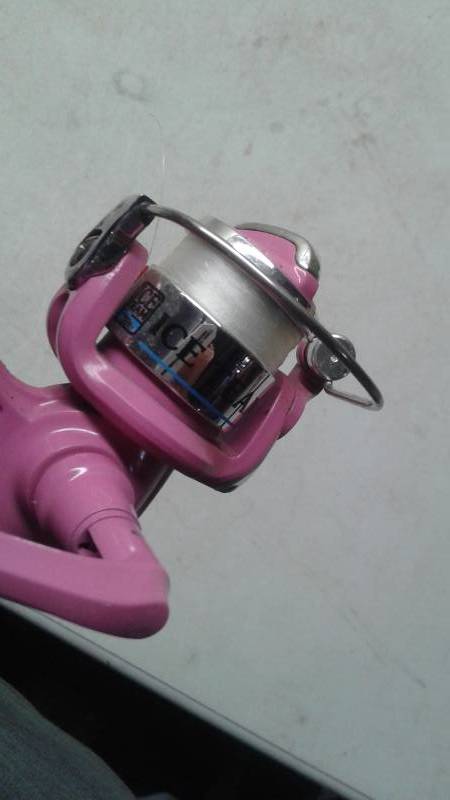 lot 27 image: Pink Ice Team Fishing Pole, Good Condition