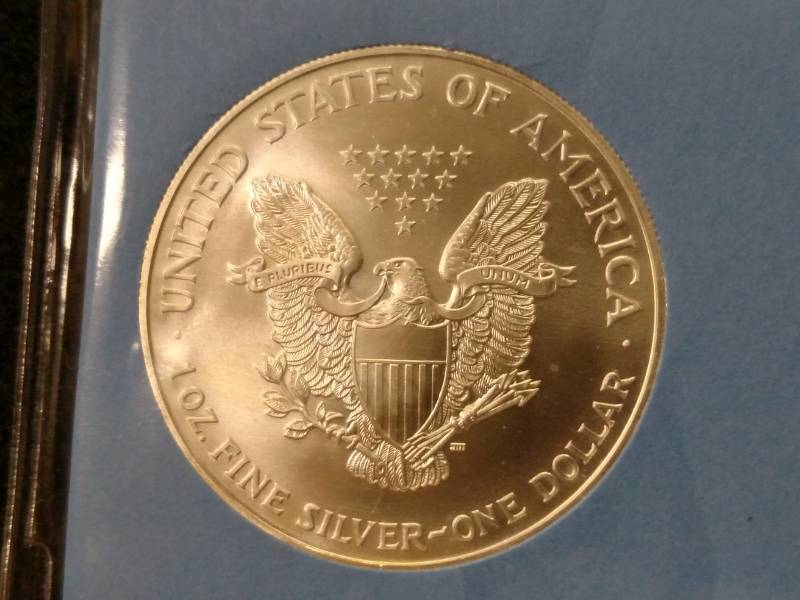 lot 57 image: 1998 Silver Eagle Dollar, 1 Ounce ....