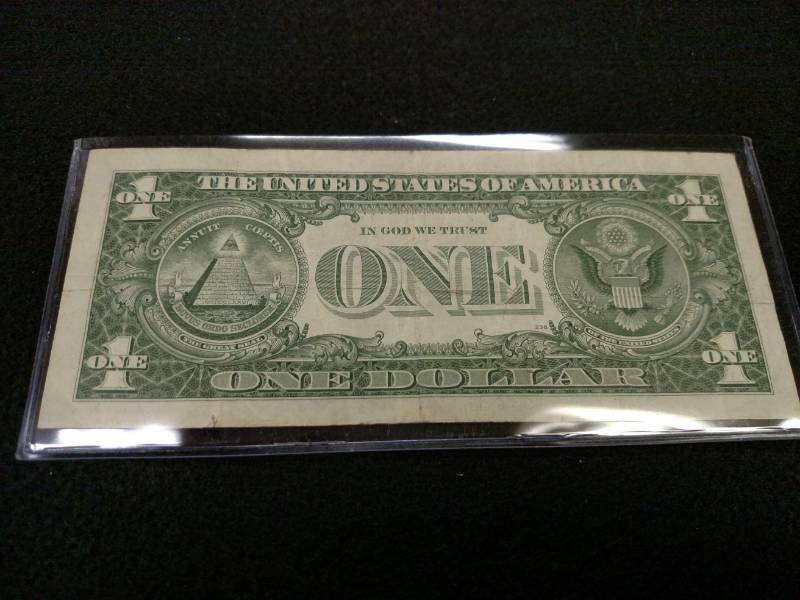 lot 117 image: 1957 One Dollar Silver Certificate ...