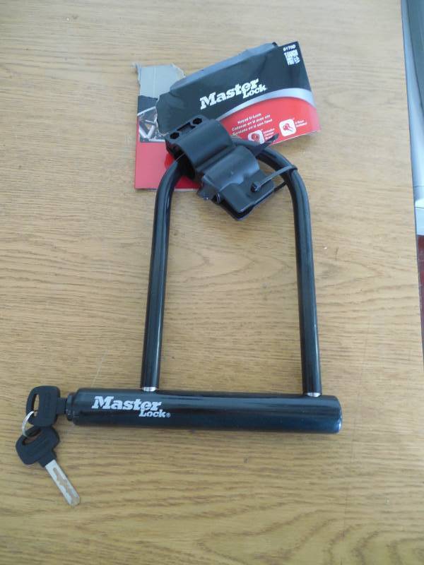 lot 58 image: Master Lock Fusion U-Lock  6 18in. x 8in. x 4in