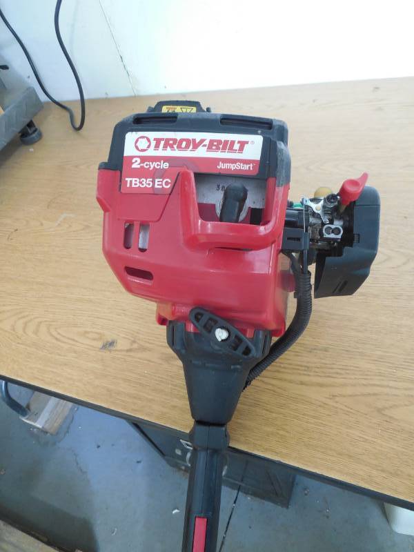 Troy-Bilt 25 cc 2-Cycle Straight Shaft Attachment Capable Gas Trimmer ...