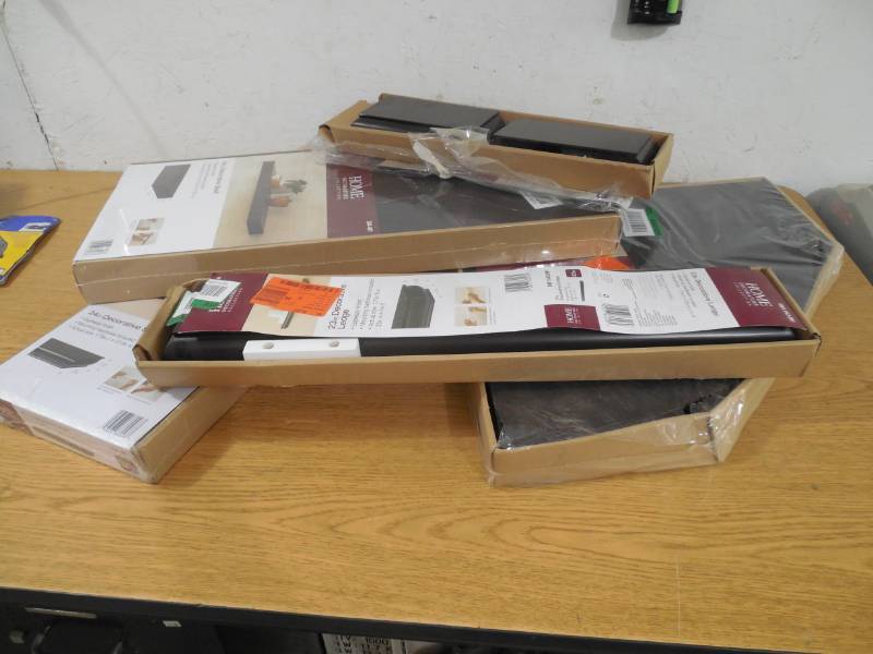 lot 96 image: assorted floating shelf lot of 5
