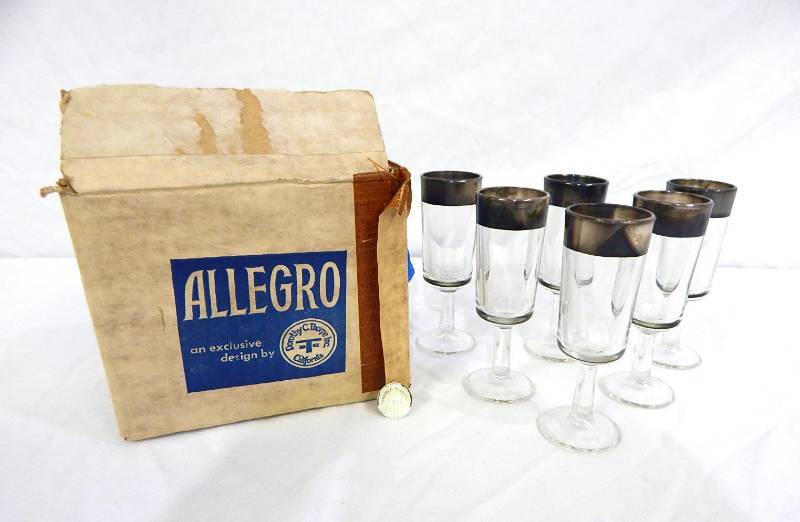 New Vintage Mid Century Dorothy Thorpe Allegro Silver Rimmed Cordial Glasses