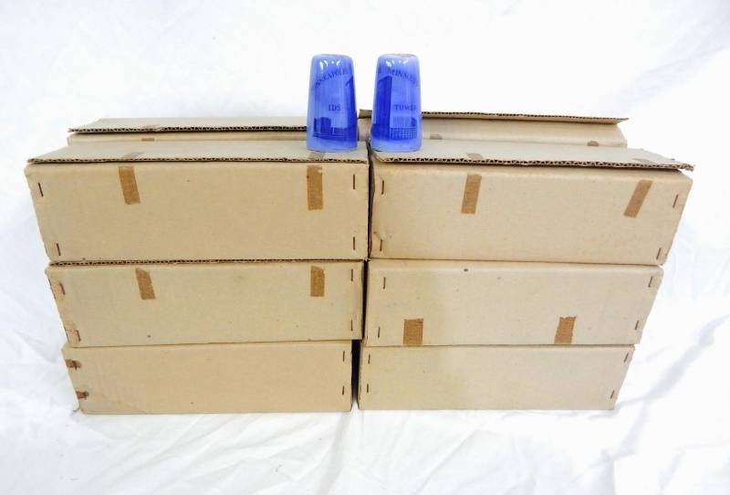 Lot of New Vintage Lugenes Minneapolis IDS Tower Ceramic Salt and Pepper Shaker Sets