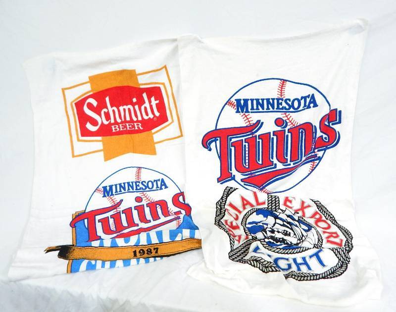 Lot of Vintage Minnesota Twins Schmidt Beer 1987 World Series and Special Export Light Beer Beach Towels