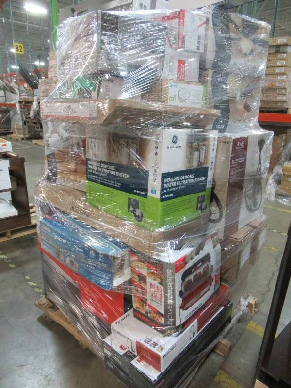 lot 47 image: WHOLESALE MIXED PALLET OF RETURNS - MICROWAVES, SMALL HOUSEWARES, LIGHTING AND MORE