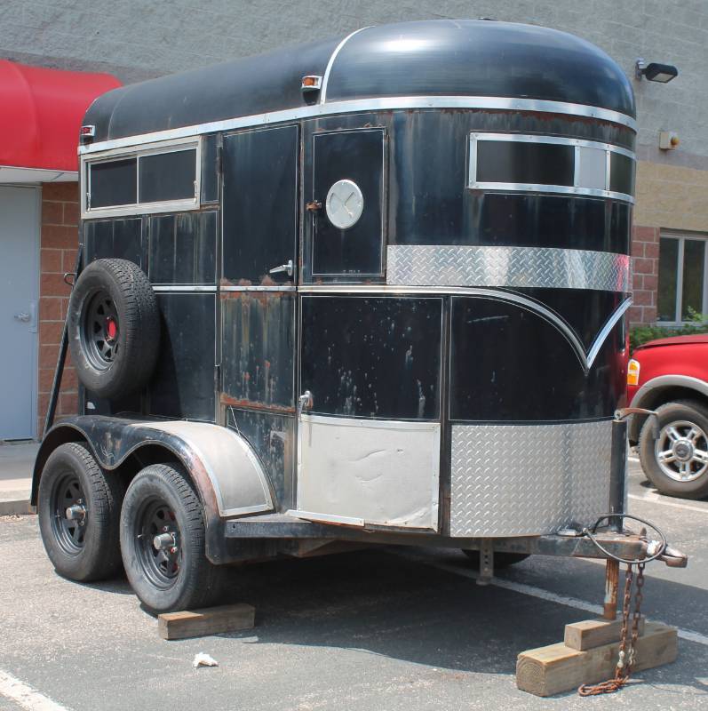 2 Horse Trailer