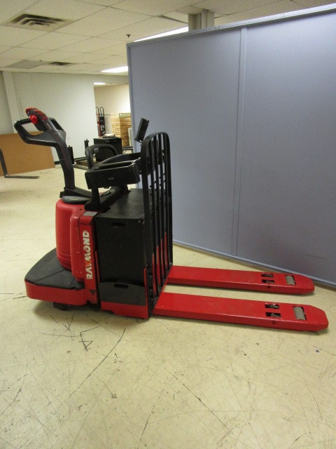 WALKIE RIDER PALLET JACK AND CHARGER
