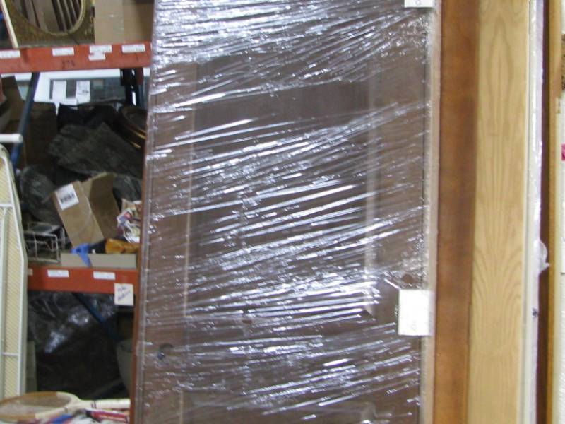 lot 1 image: Door