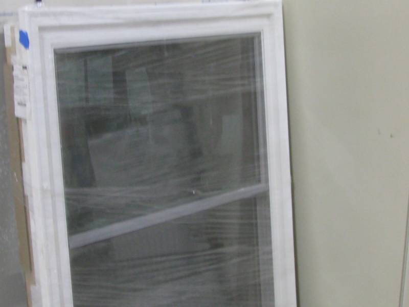lot 13 image: Window