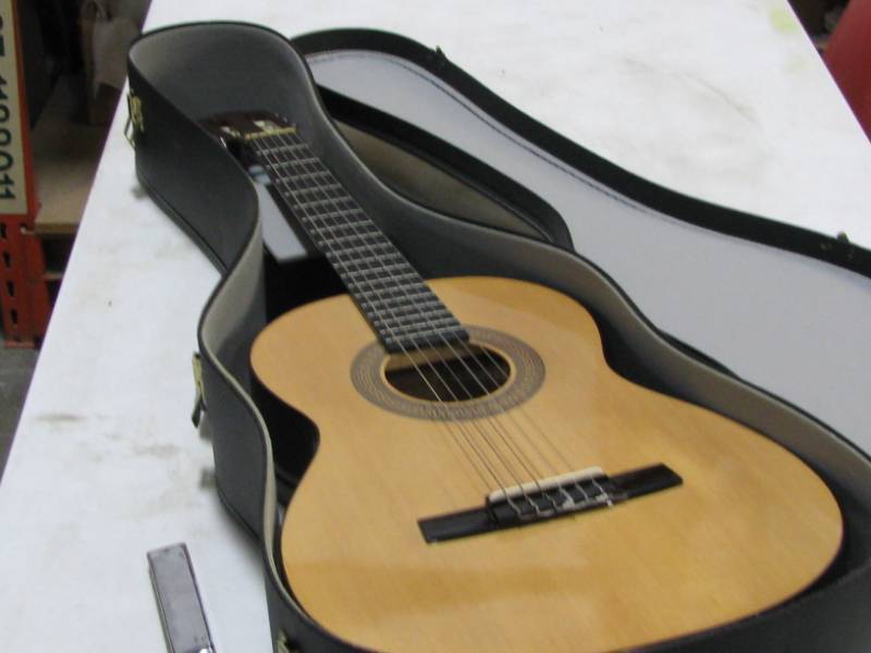 lot 31 image: Honer Guitar