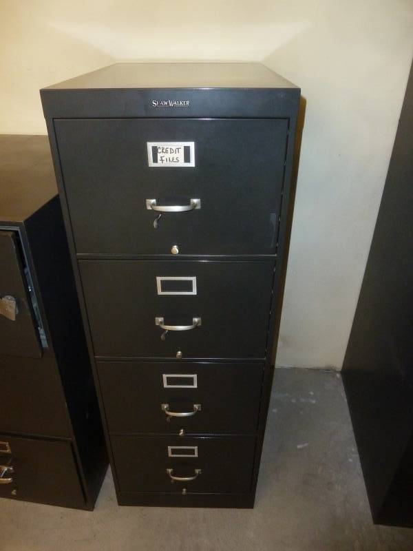 lot 41 image: Shaw Walker File Cabinet 4 Drawer