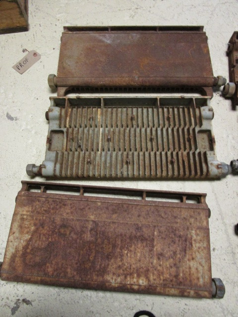 lot 216 image: CAST IRON BASEBOARD RADIATOR HEATER