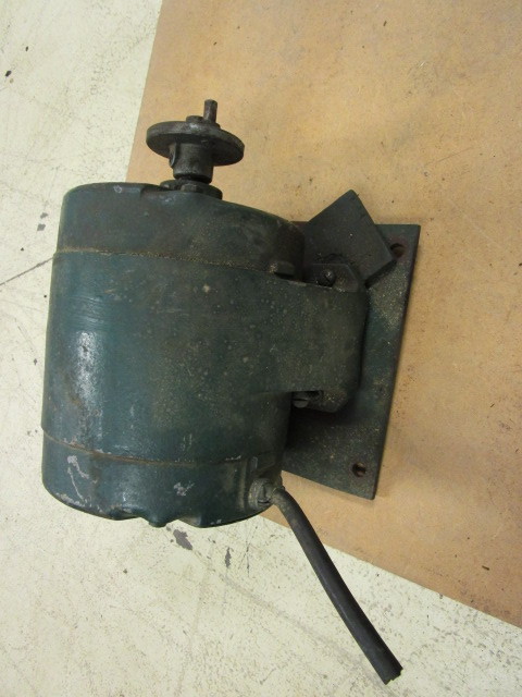 lot 229 image: GE AC ELECTRIC CAPACITOR MOTOR