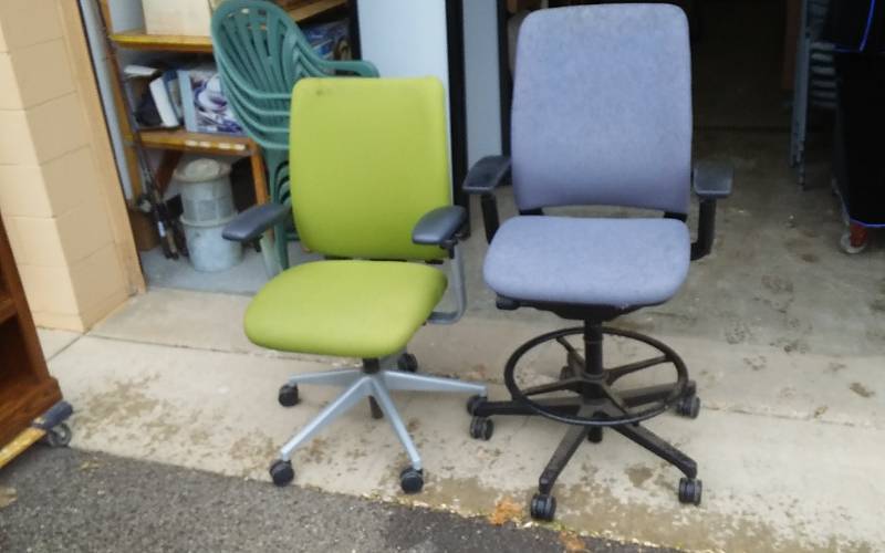 lot 14 image: 2-Rolling Adjustable  Office Chairs With Arms. 1-Green, 1-Grey With Mesh Back