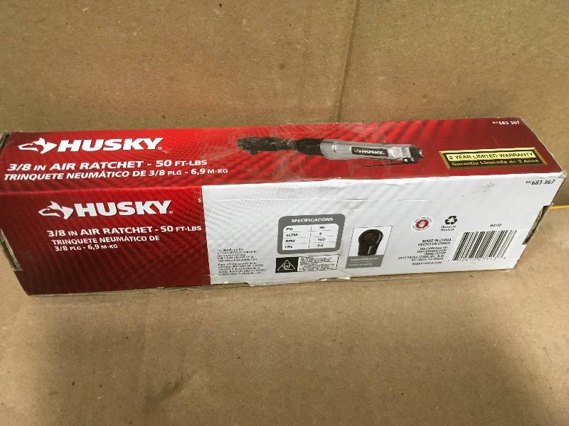 lot 4 image: Husky 50 ft.lbs. 38 in. Ratchet Wrench  in good working condition