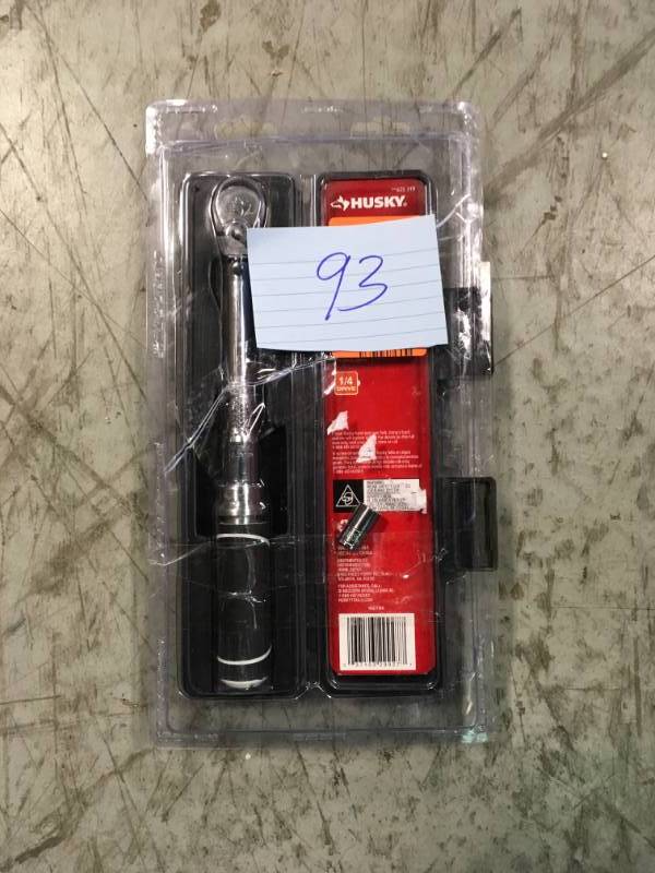 lot 93 image: Husky 14 in. Drive Torque Wrench  in good working condition