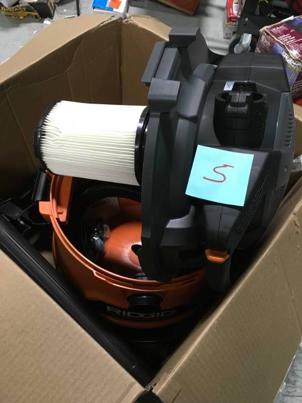 lot 5 image: RIDGID 16 Gal. 6.5 HP NXT Wet Dry Vac with Detachable Blower  in good condition