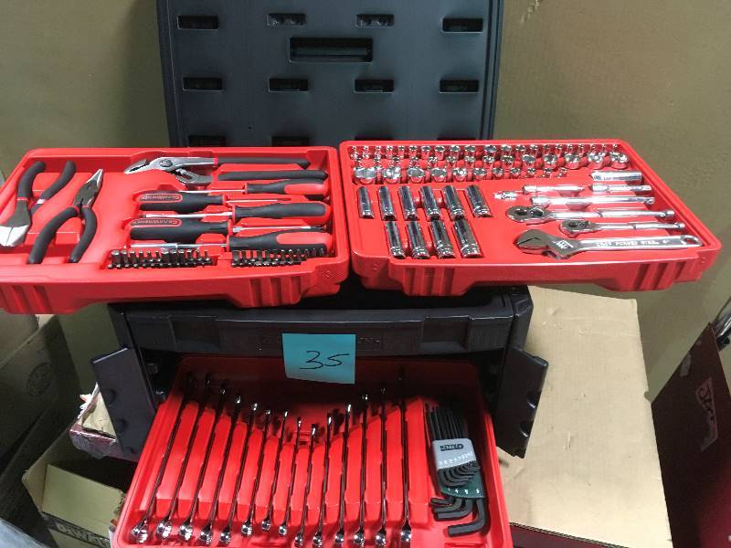 lot 35 image: GearWrench 14 in. and 38 in. Drive Mechanics Tool Set (143-Piece)  not used