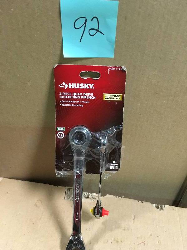 lot 92 image: Husky Metric Quad Drive Ratcheting Wrench Set (2-Piece)