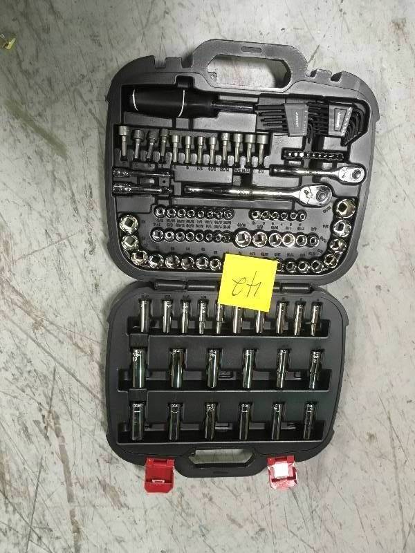 lot 42 image: Husky Mechanics Tool Set (111-Piece) in good condition