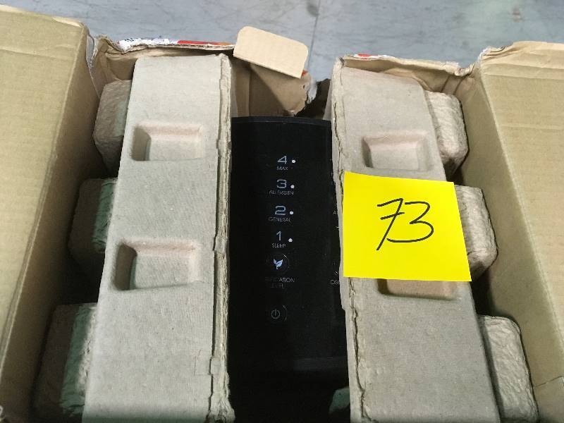 lot 73 image: Honeywell AirGenius4 Air CleanerOdor Reducer HFD310  in good condition