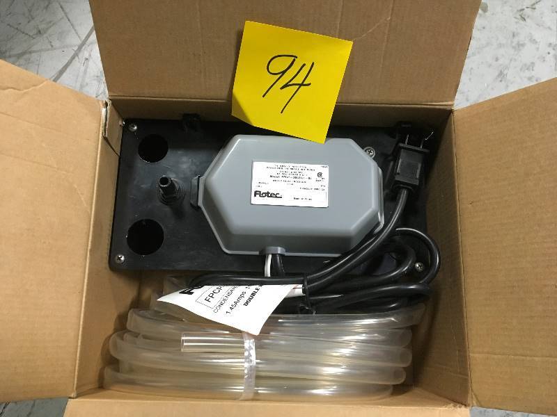 lot 94 image: Flotec Commercial Pumps 115-Volt Condensate Removal Pump with Safety SwitchHose in good condition