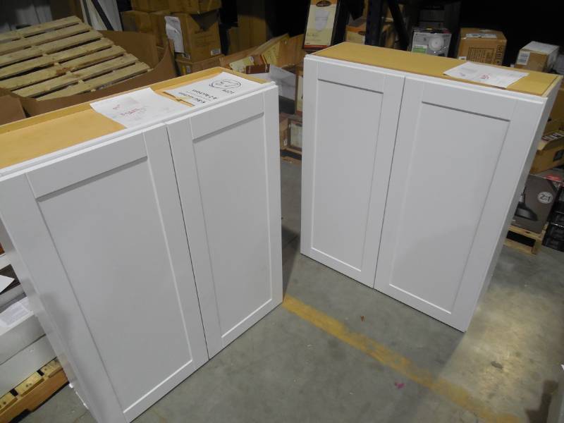 2 Hampton Bay Shaker Assembled 36x42x12 In Wall Kitchen Cabinet