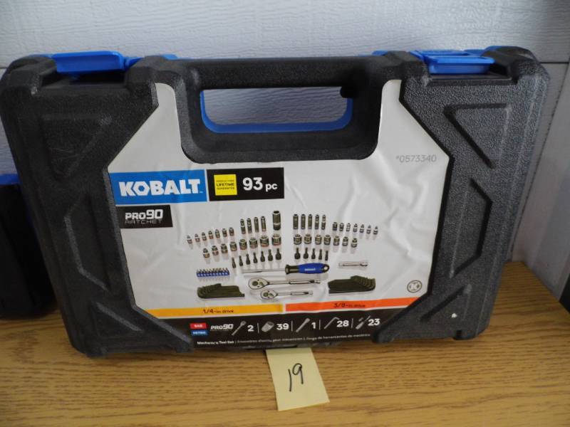 lot 19 image: Kobalt 93 pc Rachet Set