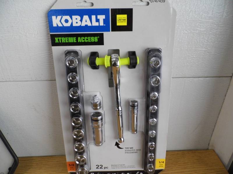 lot 25 image: Kobalt 22 pc Mechanics Set