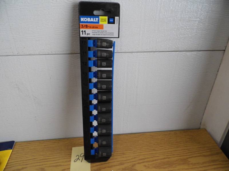 lot 29 image: Kobalt 11 pc Socket Set