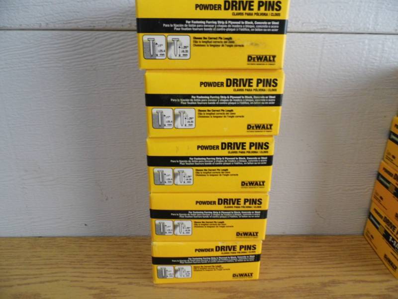 lot 44 image: Lot of 5 Dewalt Powder Drive Pins